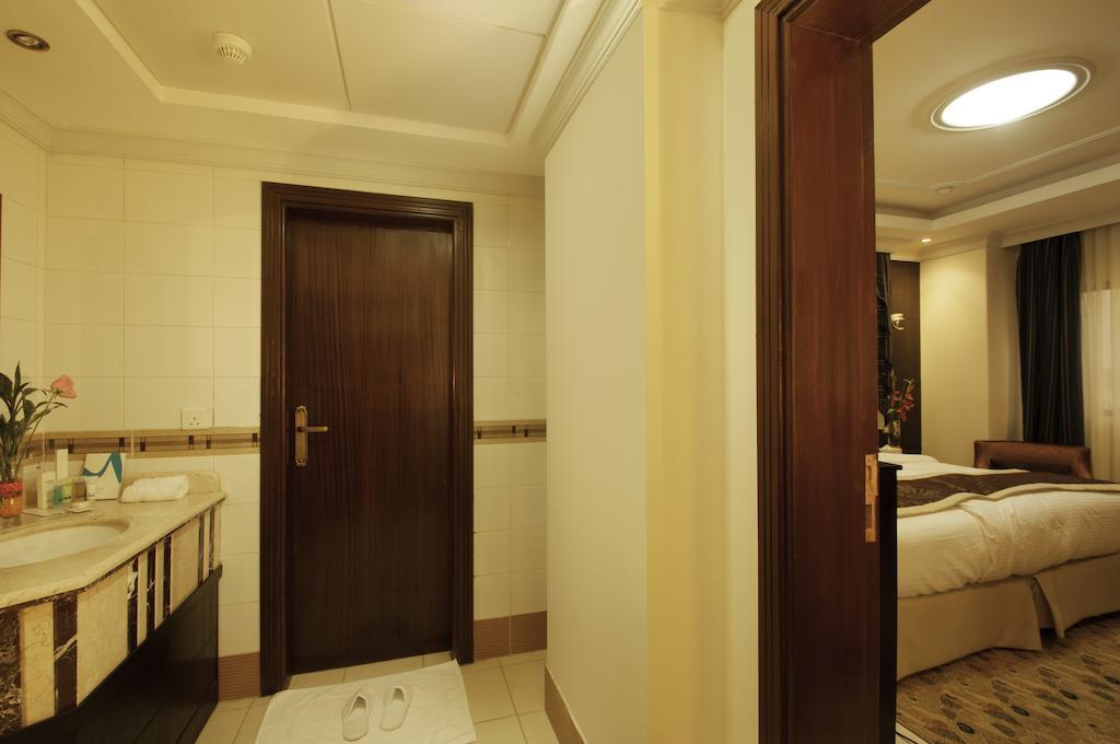Platinum Abraj Al Ehsan Hotel Mecca Room photo